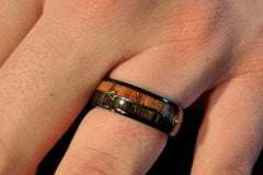 deer-arrow-tungsten-ring